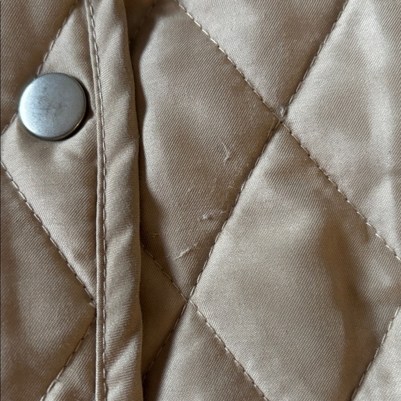 Quilted Reversible Beige Jacket - Size Large. - Picture 11 of 15